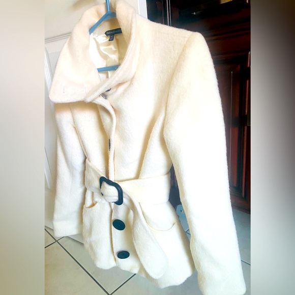Women’s Wool Ivory Coat - Picture 2 of 13